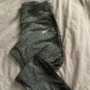 Nike Dry Fit crop leggings